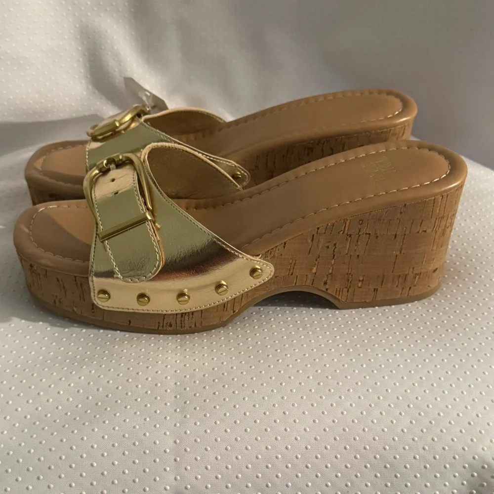 Time and Tru‎ Metallic Gold Wedge Sandals Cork Platform Women’s Size 6 New